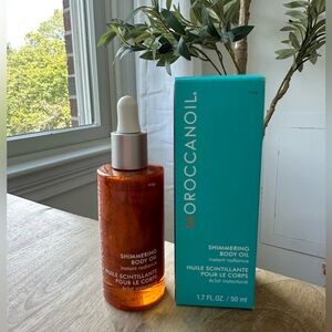 Moroccan oil shimmering body oil